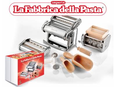 La Fabbrica della Pasta pastamachine, opzetstukken, snijder en bloemscheppen
