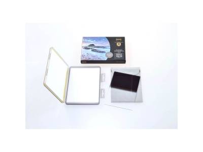 Master Series Hard-edged graduated ND filter GND8 0.9