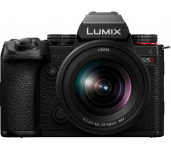 LUMIX DC-S5II + 20-60mm f/3.5-5.6 + 50mm f1.8 Panasonic