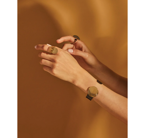 Fresia Ring in steel, coated with hypoallergenic PVD, gold.  Alessi