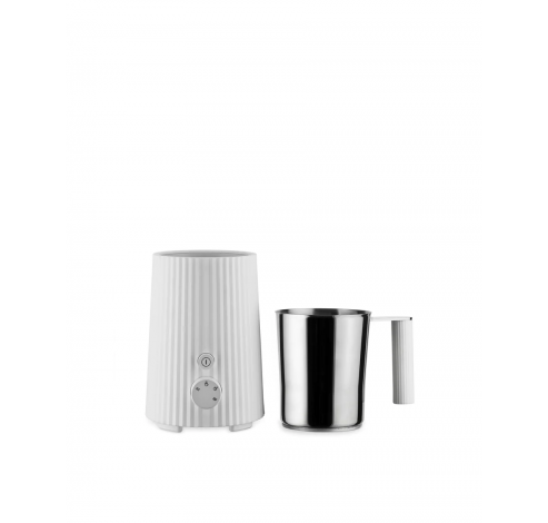 Plissé Multi-function induction milk frother in thermoplastic resin, white. Jug in 18/10 stainless steel. English plug. 600 W  Alessi