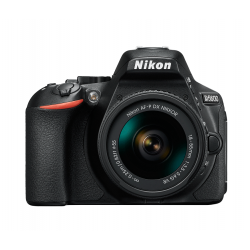 Nikon D5600 + 18-140mm VR 