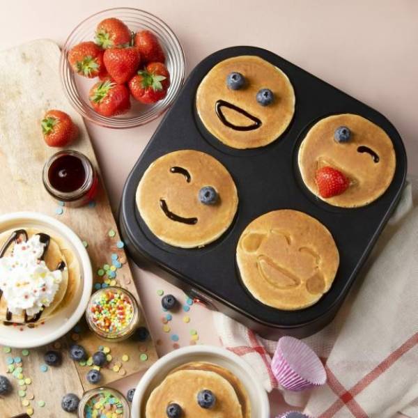 Domo Emoji Pancake Maker