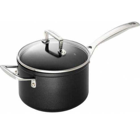 Casserole Anti-Adhérente Les Forgées avec Couvercle en Verre et Poignée d'Assistance 18cm 2,8l Noir  Le Creuset