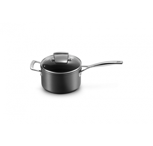 Casserole Anti-Adhérente Les Forgées avec Couvercle en Verre et Poignée d'Assistance 18cm 2,8l Noir  Le Creuset