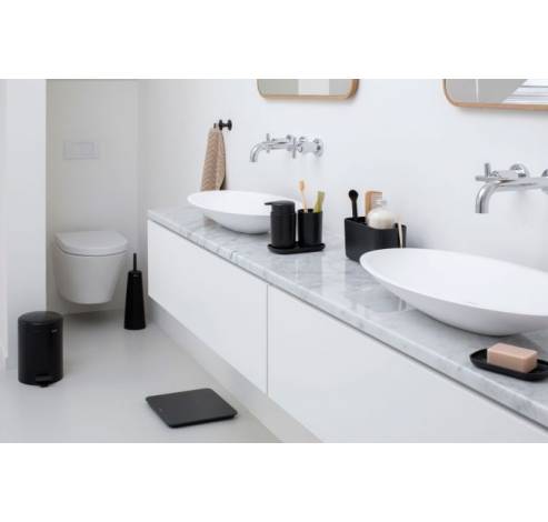ReNew ensemble d'accessoires pour la salle de bains, set de 3 - distributeur de savon, porte brosse à dents et plateau Dark Grey  Brabantia