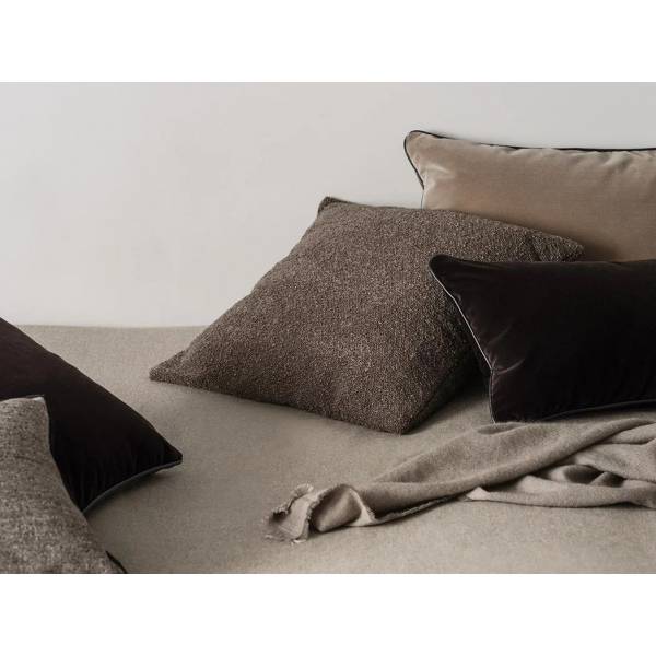 Cushion cover -VELVET- Colour Espresso 40 x 60 cm 