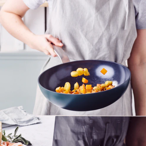 Evolution Wok 28cm Pine Green GreenPan Evolution Wok 28cm Pine Green GreenPan