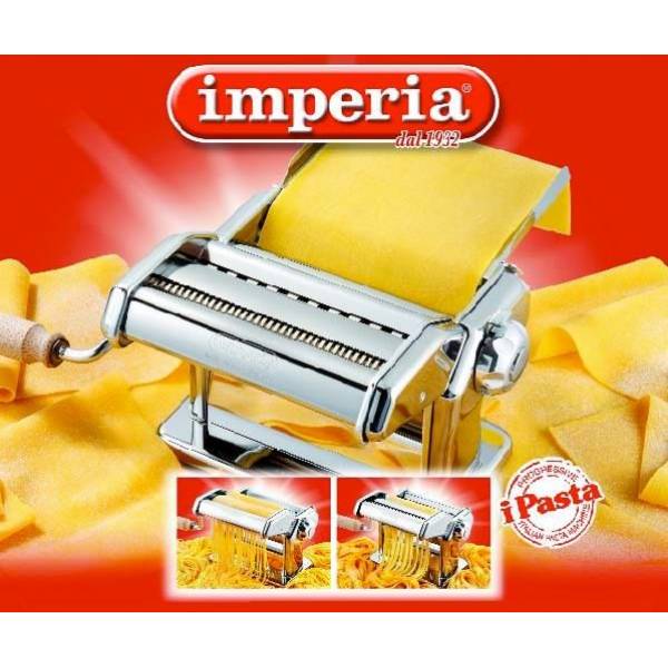 La Fabbrica della Pasta pastamachine, opzetstukken, snijder en bloemscheppen 