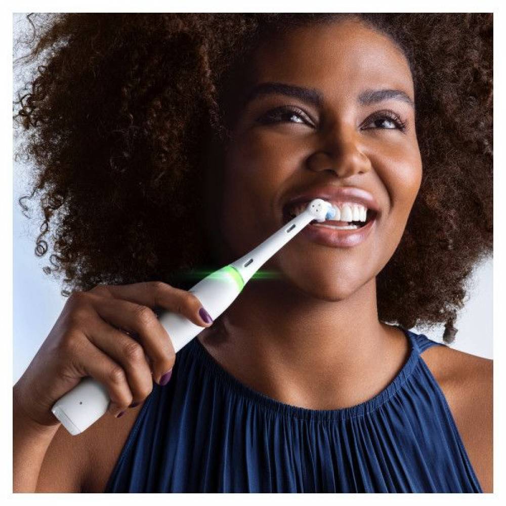 Oral-B Elektrische tandenborstel IO 4 WHITE