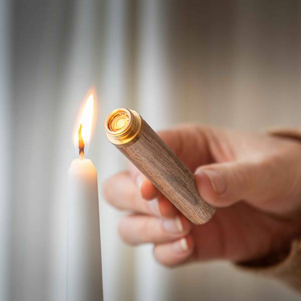Flameless Element Lighter Natural walnut wood 