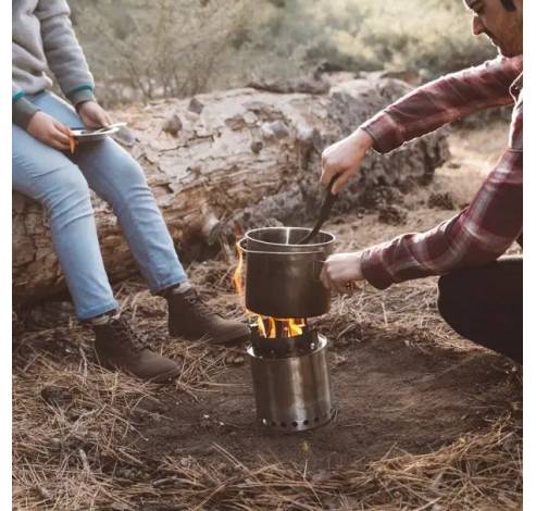 Titan réchaud de camping portable en acier inoxydable  Solo Stove