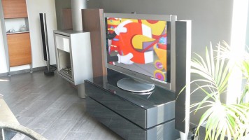 Panasonic 132 cm plasma, Spectal Scala meubel, B&O BeoLab 8000 & Ouverture
